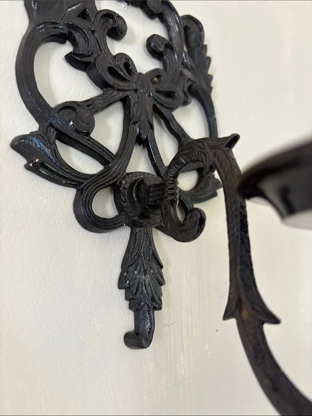 Vintage Ornate Black Cast Iron Wall Candle Sconce – Ribbon Bow & Scrollwork Leaf